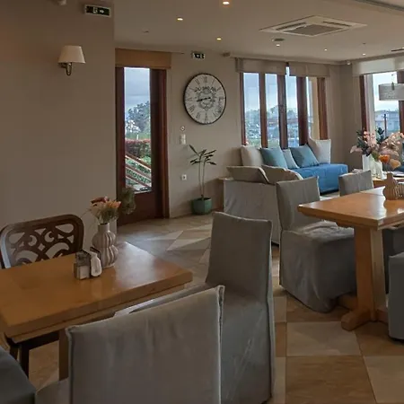 Althea كاتاكولو